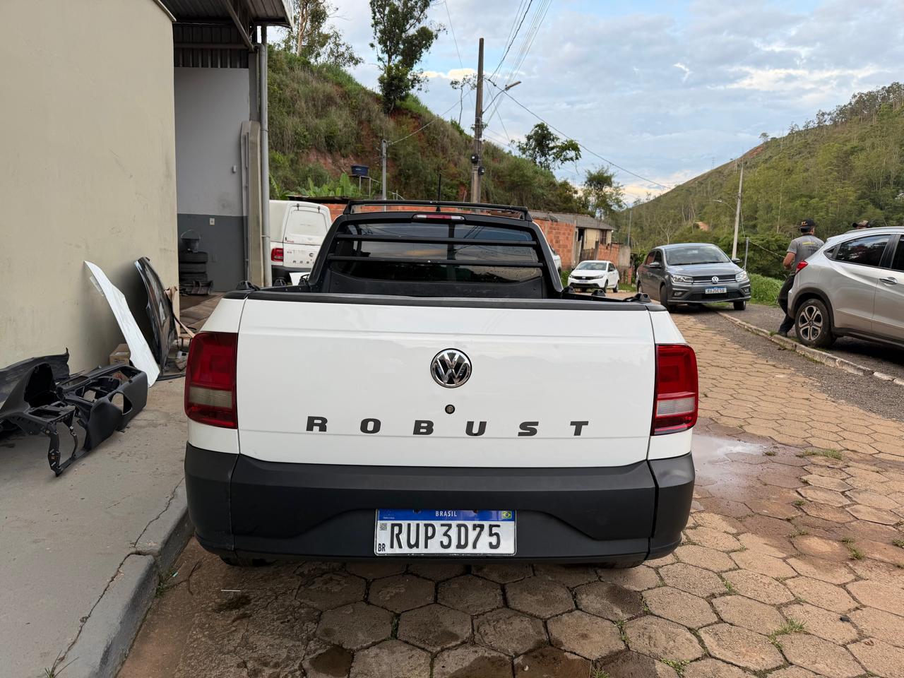 VW Saveiro Robust depois
